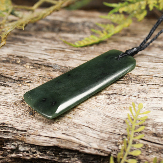 NZ Greenstone Medium Freeform Toki Pendant (BT628) Kawakawa Pounamu