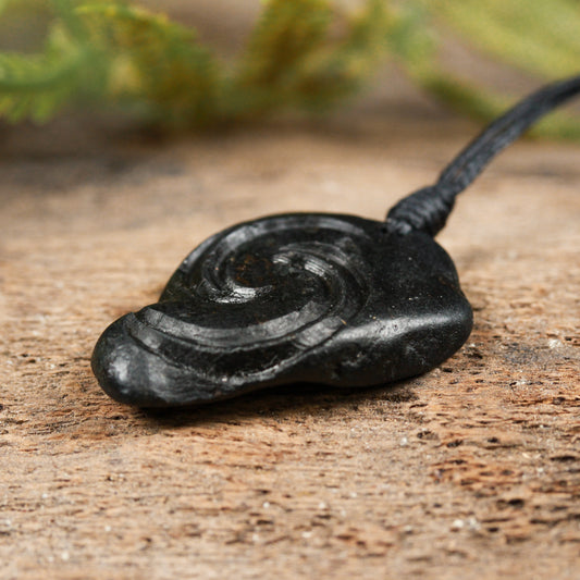 NZ Serpentine XSmall Freeform Pendant (BT985)