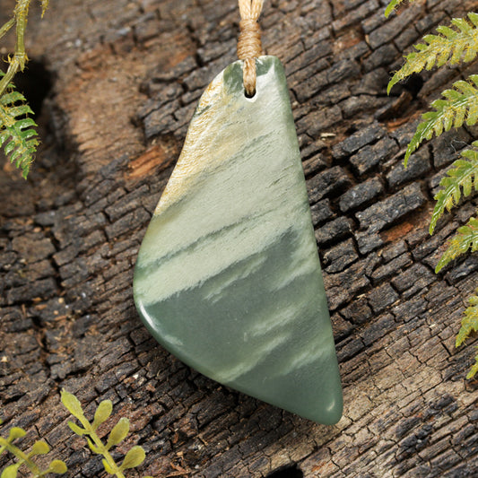 NZ Greenstone Medium Freeform Pendant (BT986) Inanga Pounamu