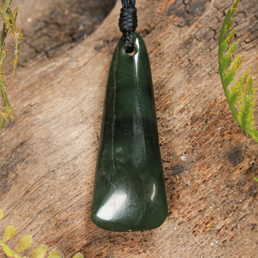 NZ Greenstone Small Freeform Toki Pendant (BW356) Kawakawa Pounamu