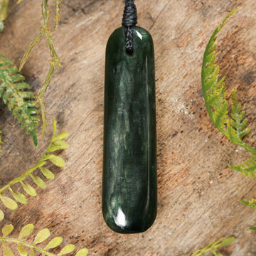 NZ Greenstone Small Freeform Roimata Pendant (BT639) Kawakawa Pounamu