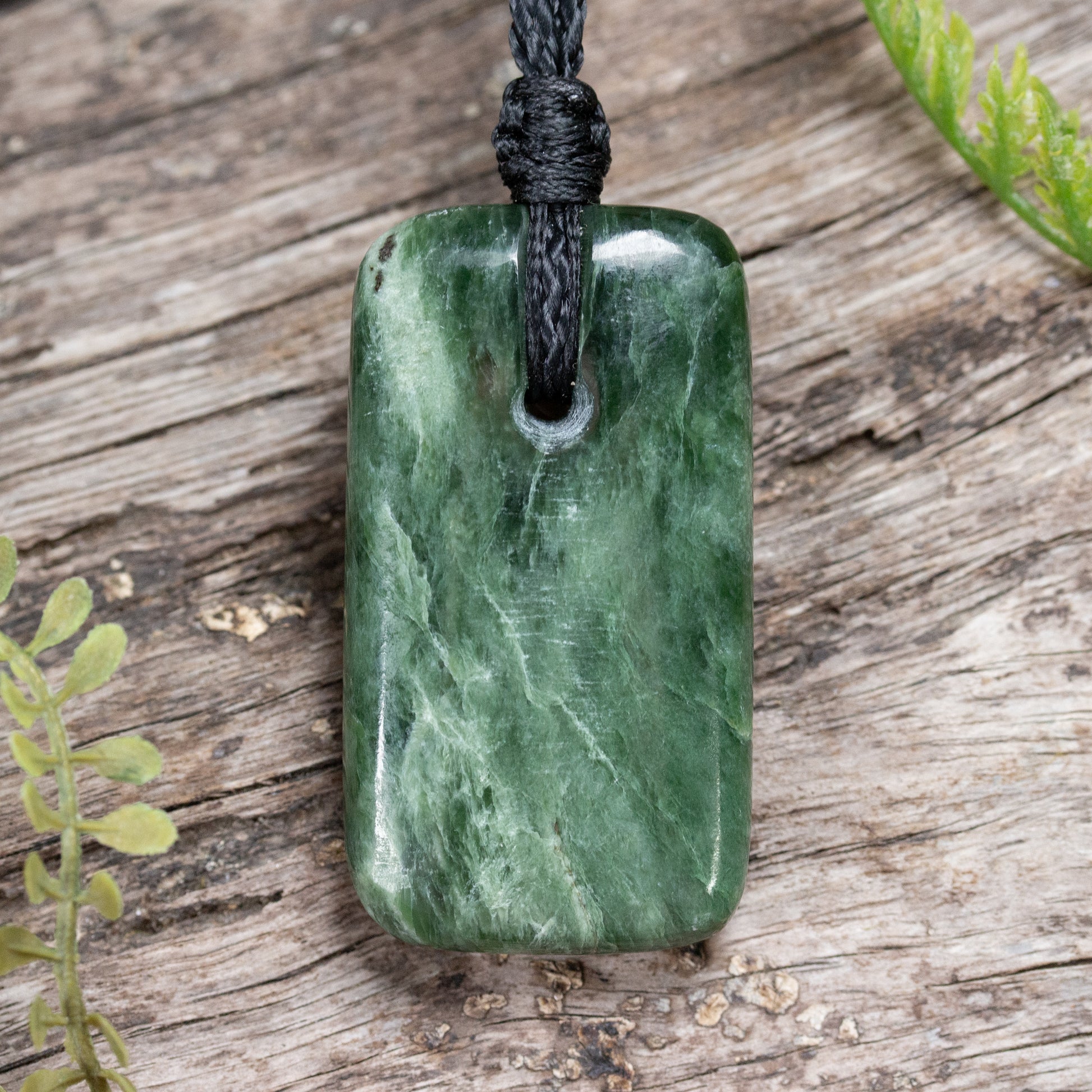 NZ Greenstone Small Freeform Toki Pendant Kawakawa Pounamu