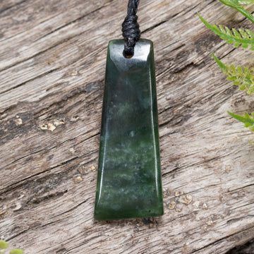 NZ Greenstone Small Freeform Toki Pendant Kawakawa Pounamu