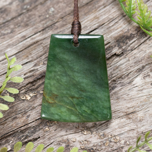 NZ Greenstone Small Freeform Toki Pendant Kawakawa Pounamu