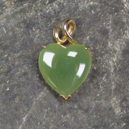 Hapopo Pounamu Heart pendant with gold plated setting