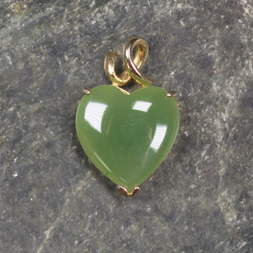 Hapopo Pounamu Heart pendant with gold plated setting
