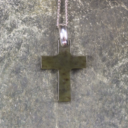 Rimu Pounamu pendant set in Sterling Silver - NZ Greenstone