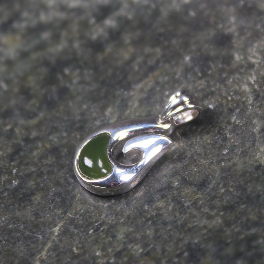 Kawakawa Pounamu pendant set in Sterling Silver - NZ Greenstone