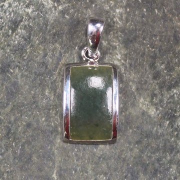Rimu Pounamu pendant set in Sterling Silver - NZ Greenstone