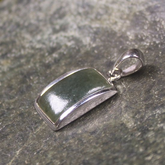 Rimu Pounamu pendant set in Sterling Silver - NZ Greenstone