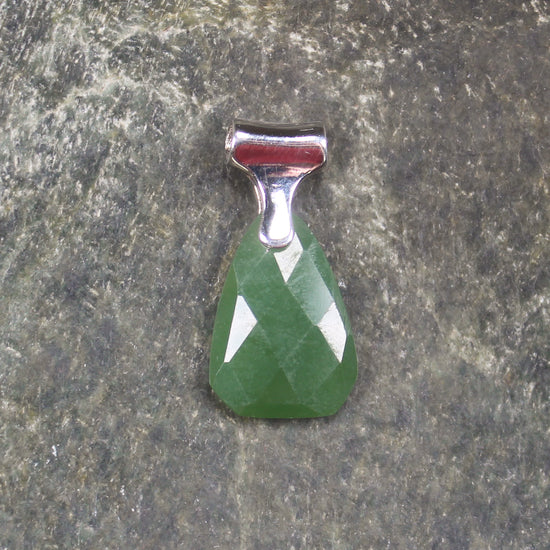 Hapopo Pounamu pendant set in Sterling Silver - NZ Greenstone