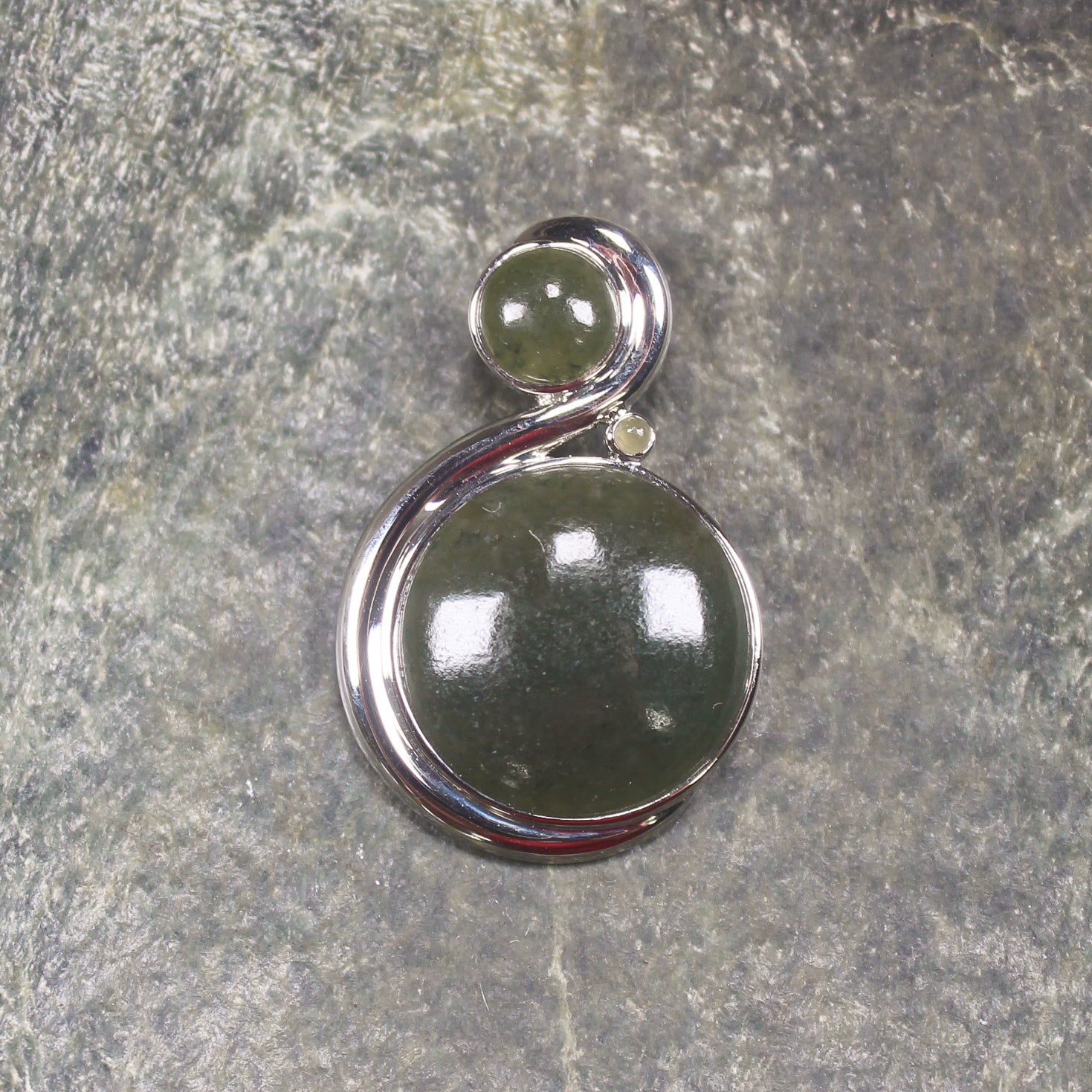 Rimu Pounamu pendant set in Sterling Silver - NZ Greenstone