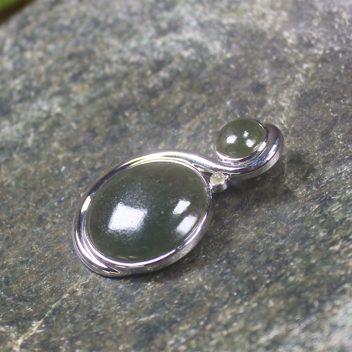 Rimu Pounamu pendant set in Sterling Silver - NZ Greenstone