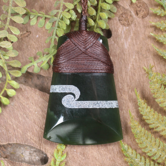 Kawakawa Pounamu Toki with Koru