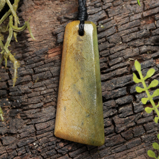 NZ Greenstone Small Freeform Toki Pendant (BT420) Flower Jade Pounamu