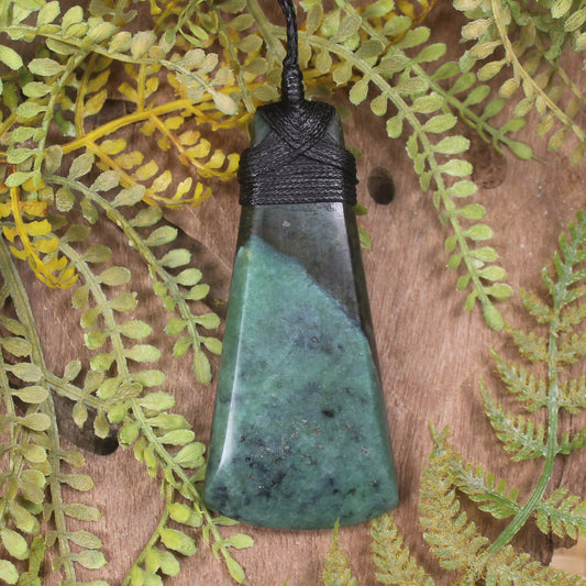 Inanga Pounamu Toki
