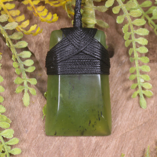 Tangiwai Pounamu Toki