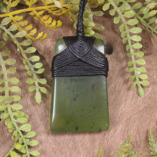 Tangiwai Pounamu Toki