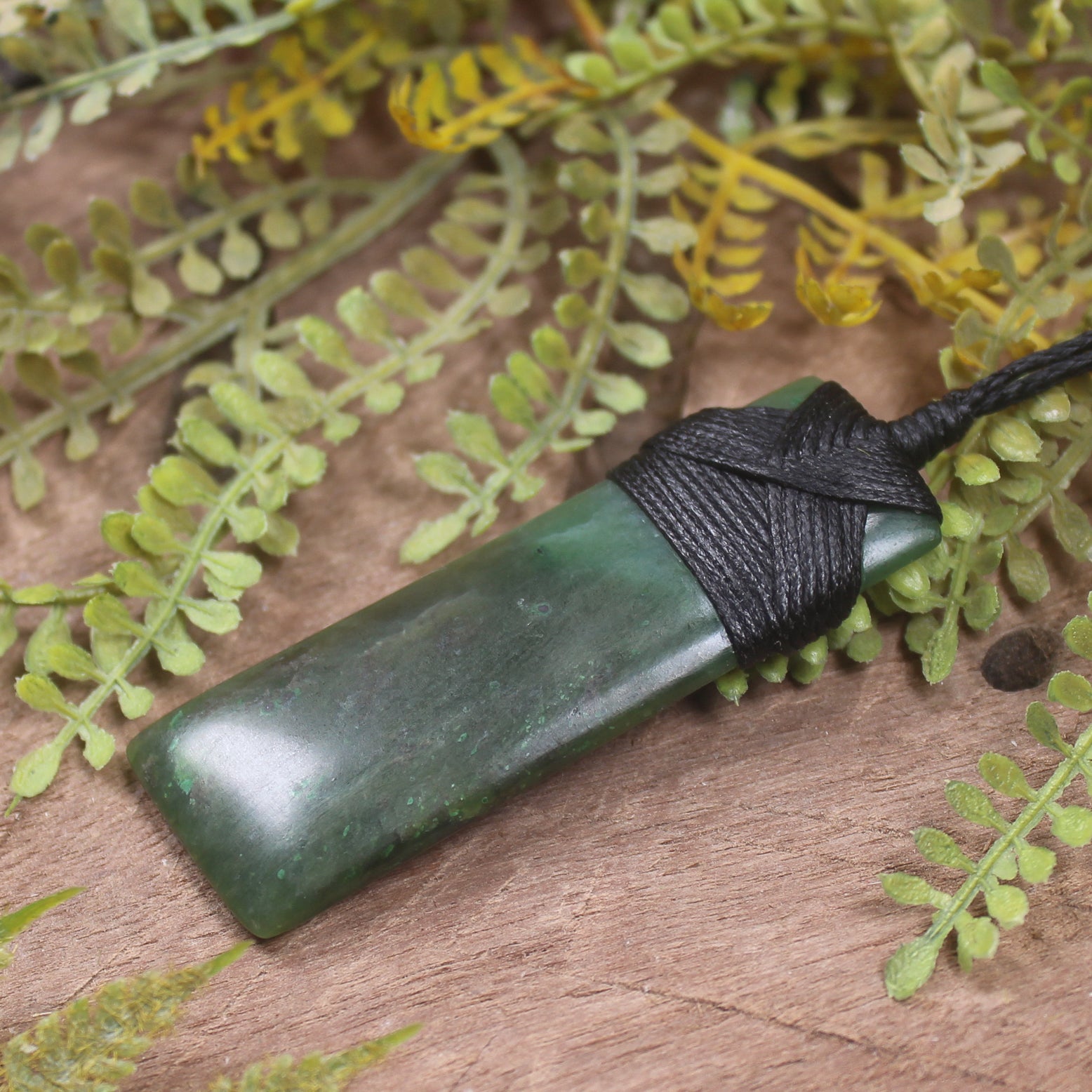 Hapopo Pounamu Toki - NZ Greenstone