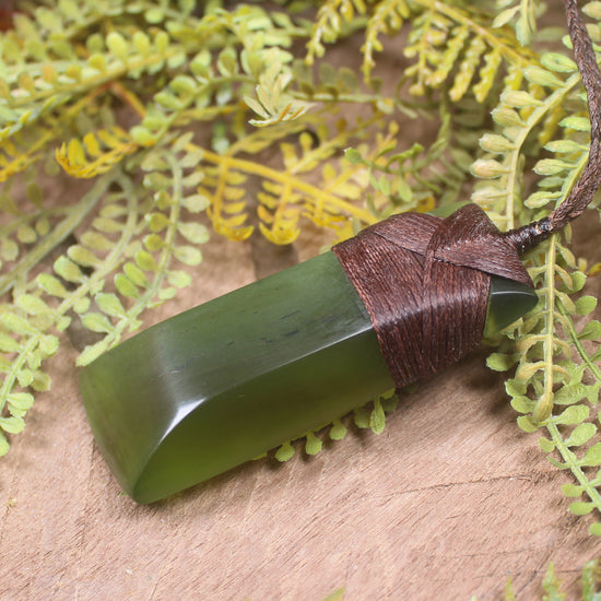 Tangiwai Pounamu Toki