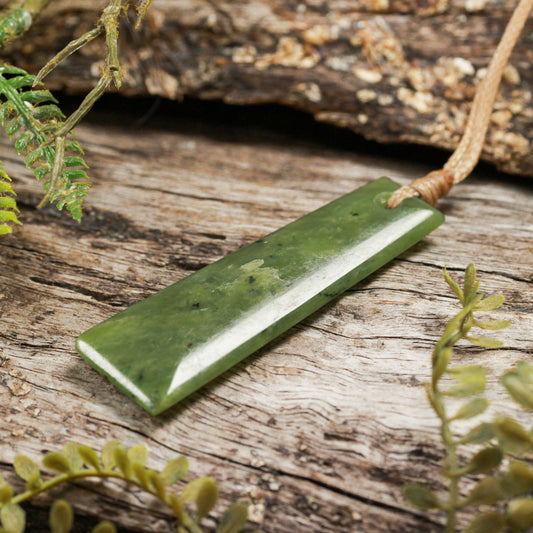 NZ Greenstone Small Freeform Toki Pendant (BT688) Hapopo Pounamu