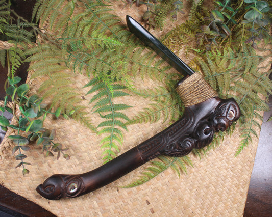 Kawakawa Pounamu Toki Poutangata