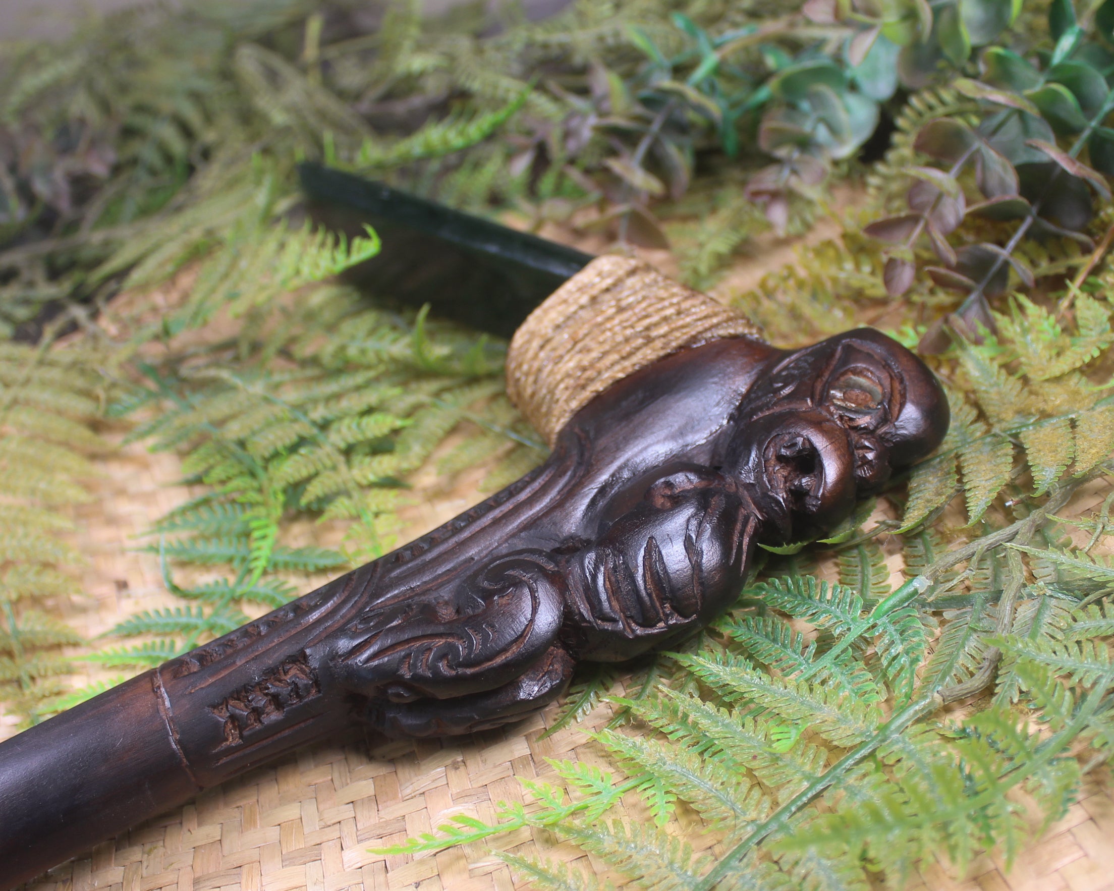 Kawakawa Pounamu Toki Poutangata