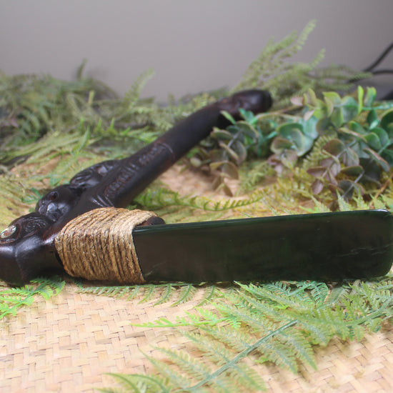 Kawakawa Pounamu Toki Poutangata
