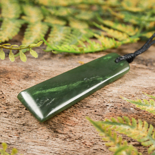 NZ Greenstone Small Freeform Toki Pendant (BT725) Hapopo Pounamu