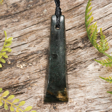 NZ Greenstone Small Freeform Toki Pendant (BT727) Kawakawa Pounamu