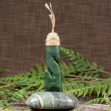 NZ Greenstone Toki with Twist Sculpture (CB548) Hapopo Pounamu
