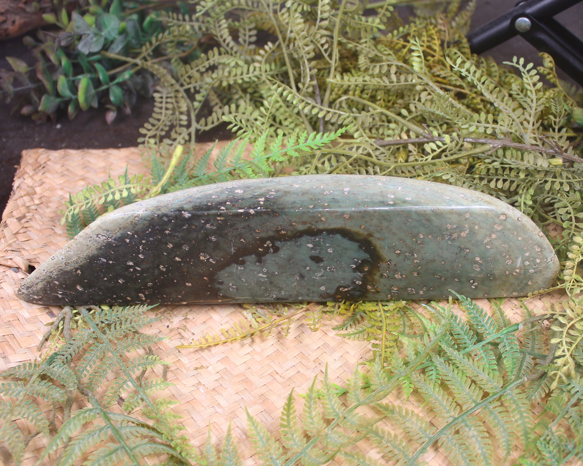 Freeform Serpentine Pounamu Sculpture - NZ Greenstone