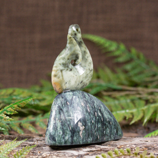 Pounamu matau sculpture - NZ Greenstone