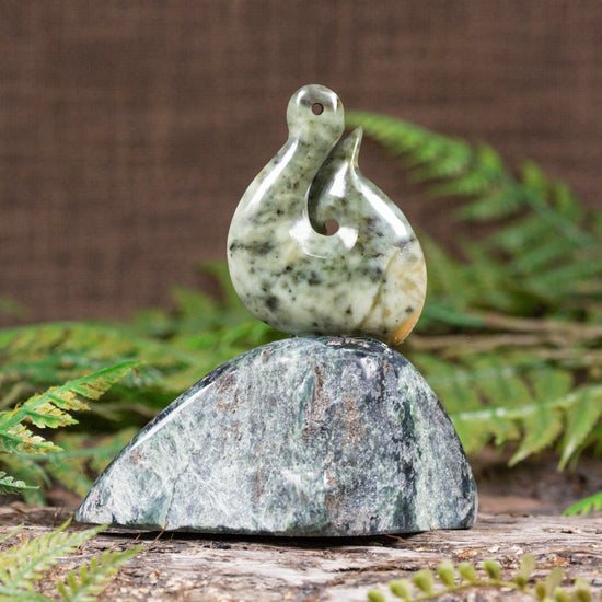 Pounamu matau sculpture - NZ Greenstone
