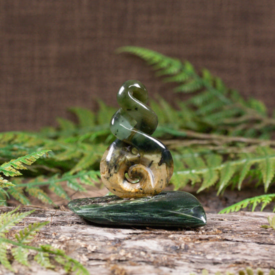 Koru twist pounamu sculpture - NZ Greenstone