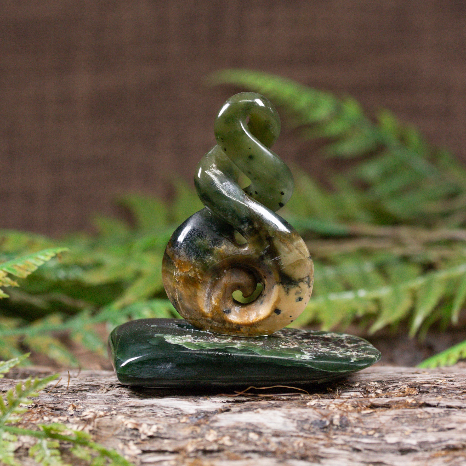 Koru twist pounamu sculpture - NZ Greenstone