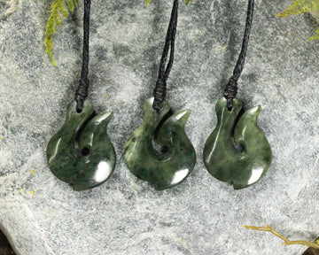 NZ Greenstone Small Hei Matau Pendant (BM683) Rimu Pounamu