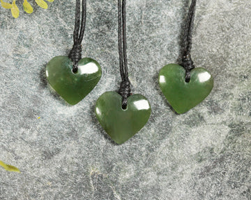 NZ Greenstone XSmall Heart Pendant (BM687) Hapopo Pounamu