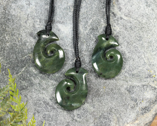 NZ Greenstone XSmall Hei Matau Pendant (BM685) Hapopo Pounamu