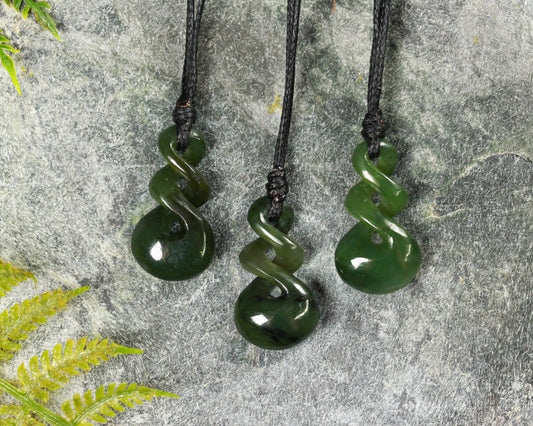 NZ Greenstone XSmall Twist Pendant (BN159) Kawakawa Pounamu