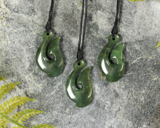 NZ Greenstone XSmall Hei Matau Pendant (BN161) Hapopo Pounamu