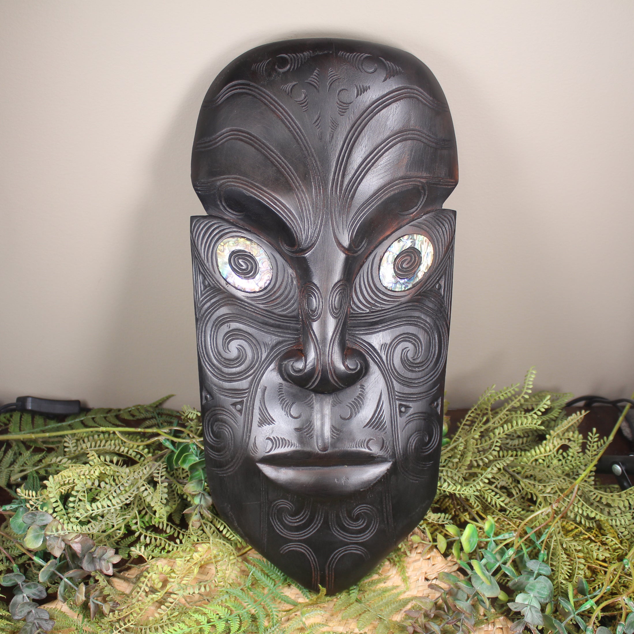 NZ Wood Wheku Mask Sculpture (AQ703)