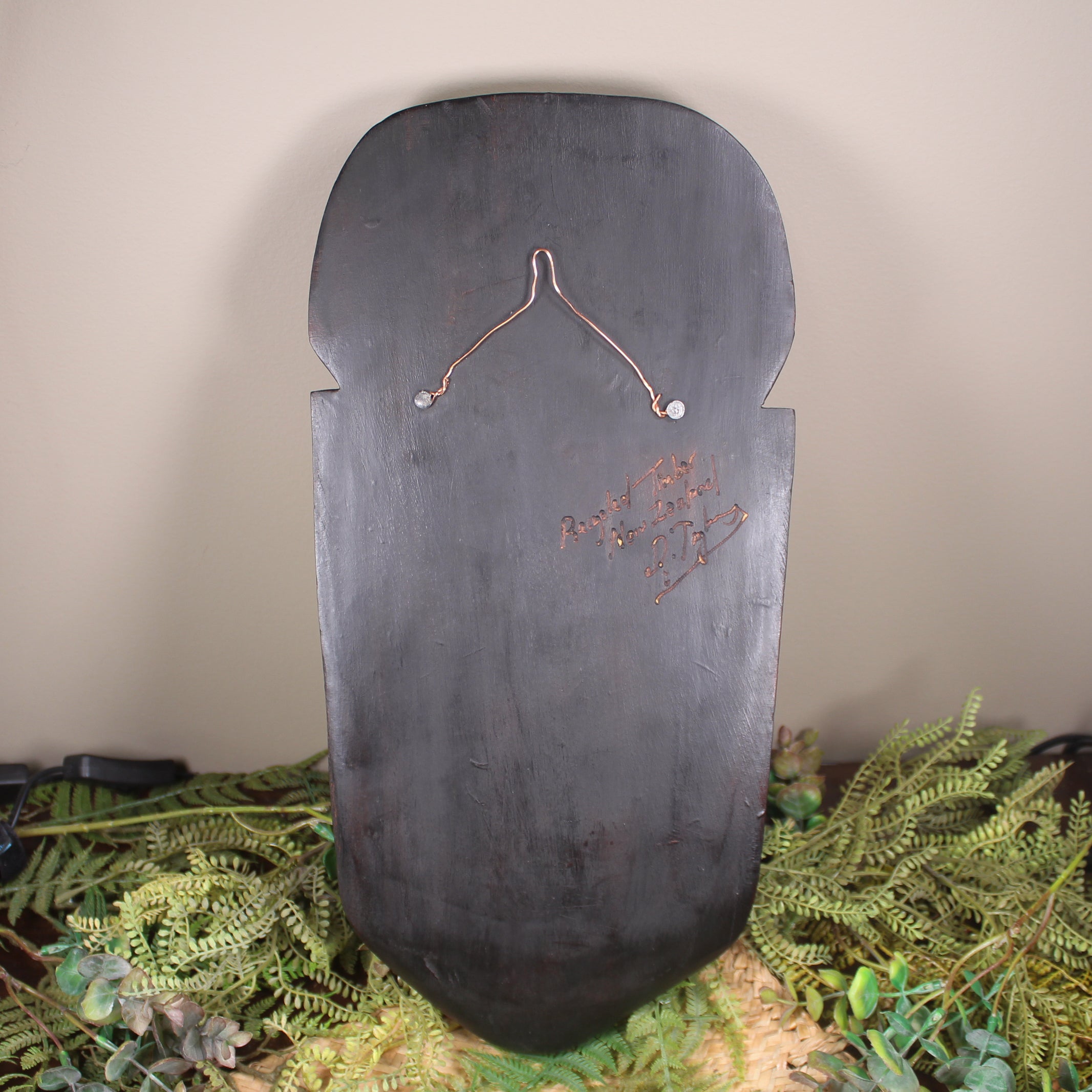 NZ Wood Wheku Mask Sculpture (AQ703)