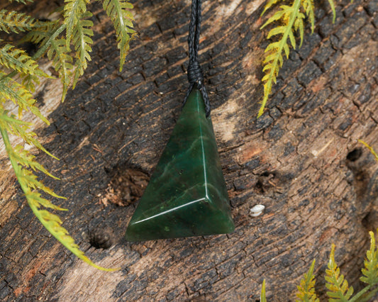 NZ Greenstone Small Freeform Pendant (BN162) Kawakawa Pounamu