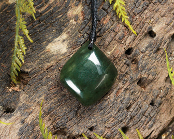 NZ Greenstone Small Freeform Pendant (BN009) Kawakawa Pounamu