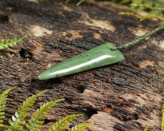 NZ Greenstone Small Freeform Niho Taniwha Tooth Pendant (BN585) Hapopo Pounamu