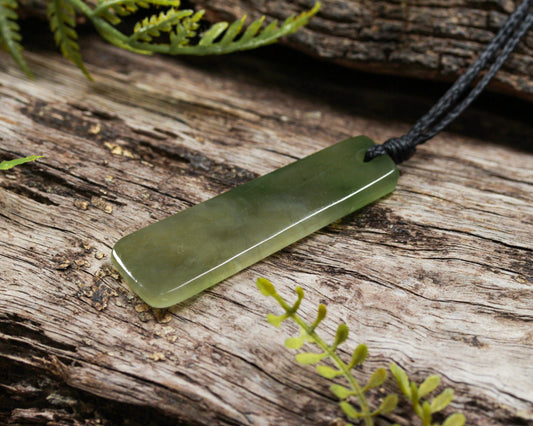 NZ Greenstone Small Freeform Toki Pendant (BN016) Hapopo Pounamu