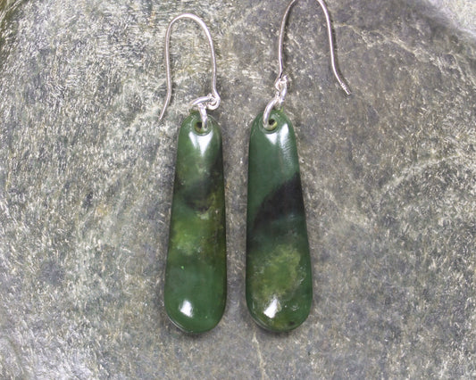 Roimata or Teardrop earrings carved from Kawakawa Pounamu - NZ Greenstone