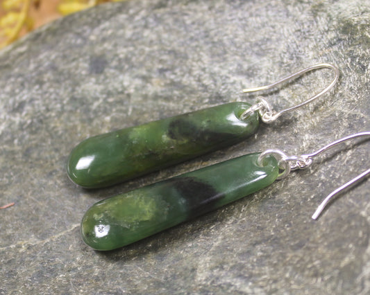 Roimata or Teardrop earrings carved from Kawakawa Pounamu - NZ Greenstone