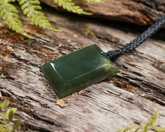 NZ Greenstone XSmall Freeform Toki Pendant (BN569) Flower Jade Pounamu